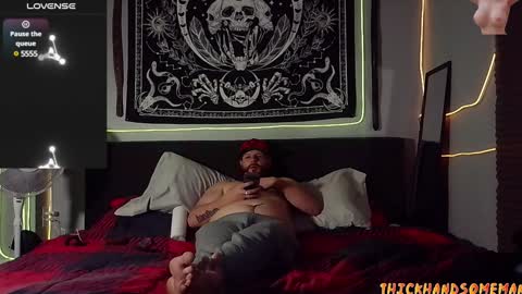 Snapshot of thickhandsomeman chatting on 12-03-24, 05:53 ThickHandsomeMan online show from 12-03-24, 05:53