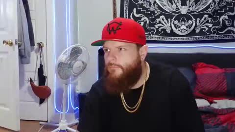 Snapshot of thickhandsomeman chatting on 12-13-24, 07:15 ThickHandsomeMan online show from 12-13-24, 07:15