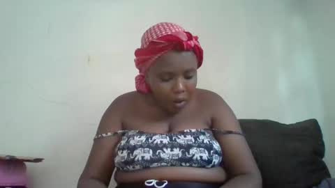 Snapshot of thickianababe chatting on 01-07-25, 12:31 thickianababe online show from 01-07-25, 12:31