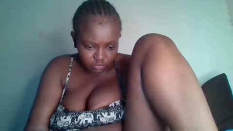 Snapshot of thickianababe chatting on 02-08-25, 08:20 thickianababe online show from 02-08-25, 08:20