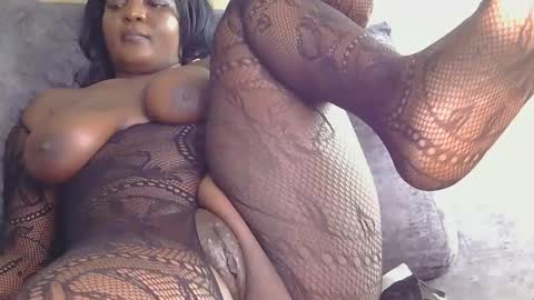 thicky_babes online show from 04-24-26, 08:00