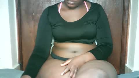 Snapshot of thickybabe_05 chatting on 01-21-25, 03:04 thickybabe_05 online show from 01-21-25, 03:04