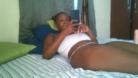 Snapshot of thickybabes7 chatting on 03-12-26, 09:48 thickybabes7 online show from 03-12-26, 09:48