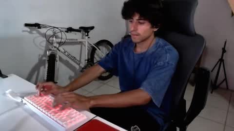 thieves_us online show from 09-25-25, 05:22