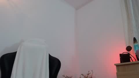 sara online show from 06-11-26, 02:22
