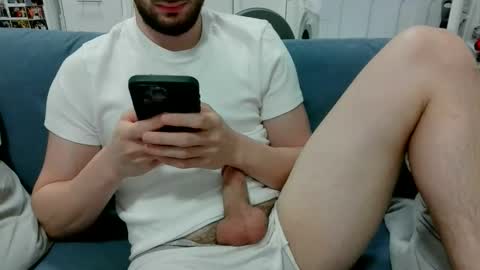 Snapshot of thinboy2 chatting on 12-15-25, 06:56 Thinboy2 online show from 12-15-25, 06:56