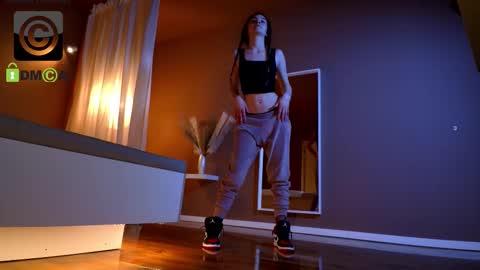 Lilly online show from 03-11-26, 02:56