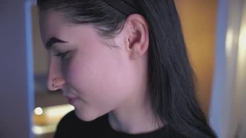 Lilly online show from 04-25-26, 01:36