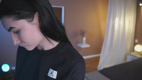 Lilly online show from 04-30-26, 02:34