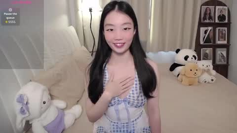 Snapshot of thisgirl__ chatting on 04-30-26, 01:23 kk online show from 04-30-26, 01:23