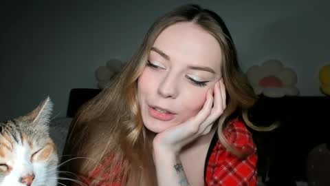 Snapshot of thisisamelia chatting on 12-29-24, 03:57 Amelia shows on mondays fridays and sundays if anything changes im giving updates on my fansly online show from 12-29-24, 03:57