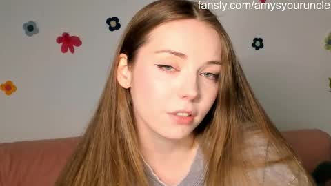 Amelia  shows on mondays fridays and sundays  if anything changes im giving updates on my fansly  online show from 04-27-26, 04:27