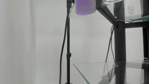 Snapshot of thom_ames chatting on 05-27-26, 11:29 Thom online show from 05-27-26, 11:29