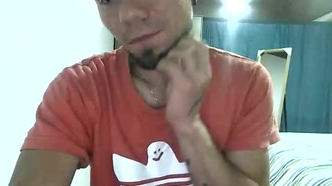 Snapshot of thomas2wood chatting on 04-15-26, 03:24 Thomas2Wood online show from 04-15-26, 03:24