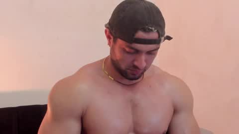 Snapshot of thomas_brandon chatting on 05-04-26, 01:45 Thomas Brandon online show from 05-04-26, 01:45