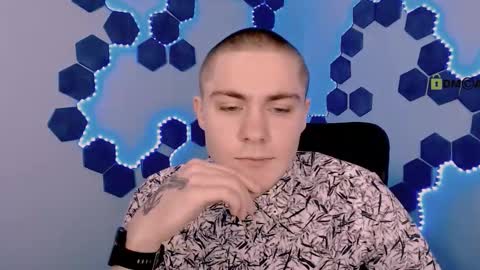 Snapshot of thomas_crow chatting on 11-21-25, 09:41 thomas_crow online show from 11-21-25, 09:41