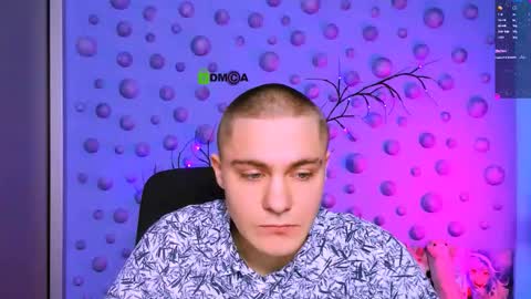 Snapshot of thomas_crow chatting on 12-19-25, 10:00 thomas_crow online show from 12-19-25, 10:00