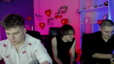 Snapshot of thomas_crow chatting on 02-15-26, 09:41 thomas_crow online show from 02-15-26, 09:41