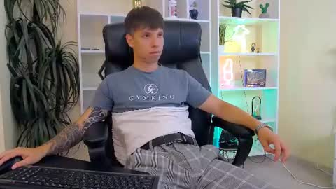 Snapshot of thomas_edisonn chatting on 07-03-26, 06:42 thomas_edisonn online show from 07-03-26, 06:42