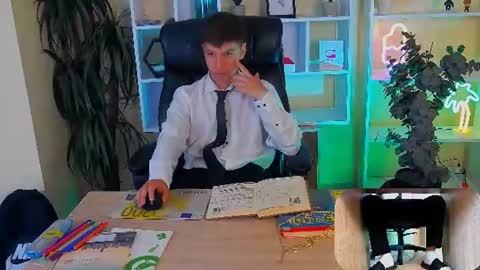 Snapshot of thomas_edisonn chatting on 07-20-26, 12:18 thomas_edisonn online show from 07-20-26, 12:18
