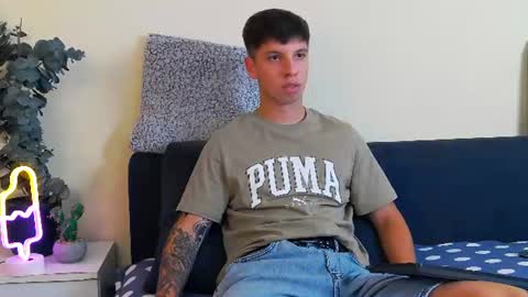 Snapshot of thomas_edisonn chatting on 07-22-26, 12:19 thomas_edisonn online show from 07-22-26, 12:19