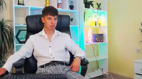 Snapshot of thomas_edisonn chatting on 07-28-26, 07:15 thomas_edisonn online show from 07-28-26, 07:15