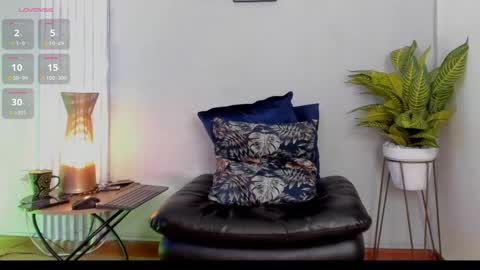 Snapshot of thomas_eliotts chatting on 01-15-25, 10:57 Thomas Eliott   independent model online show from 01-15-25, 10:57