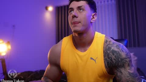 Thomas Falcon online show from 01-05-25, 01:13