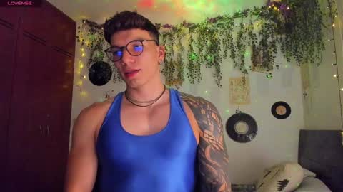 Snapshot of thomas_fuckboy chatting on 01-25-25, 06:55 Thomas Grey online show from 01-25-25, 06:55