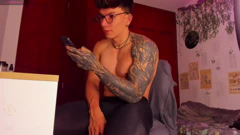 Snapshot of thomas_fuckboy chatting on 01-30-25, 07:39 Thomas Grey online show from 01-30-25, 07:39