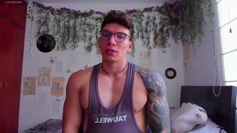 Snapshot of thomas_fuckboy chatting on 01-31-25, 09:48 Thomas Grey online show from 01-31-25, 09:48