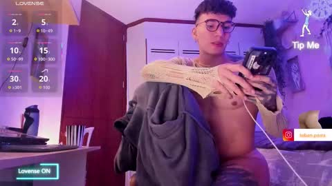 Snapshot of thomas_fuckboy chatting on 11-27-25, 10:39 Thomas Grey online show from 11-27-25, 10:39