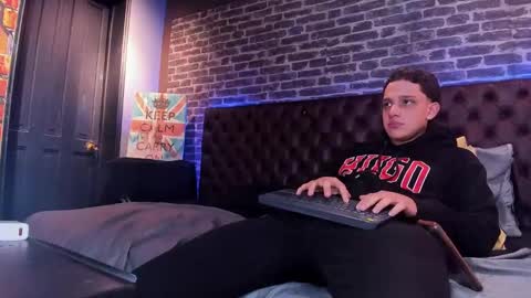 ---Thomas--- online show from 01-25-25, 07:28