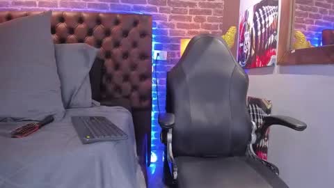 ---Thomas--- online show from 02-22-25, 08:07