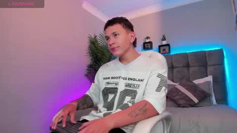 Thomas online show from 04-29-26, 01:15