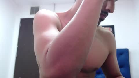 Snapshot of thomas_neuman chatting on 02-22-25, 08:09 Thomas online show from 02-22-25, 08:09