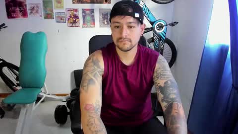 Snapshot of thomas_rol chatting on 11-26-25, 06:20 Thomas online show from 11-26-25, 06:20