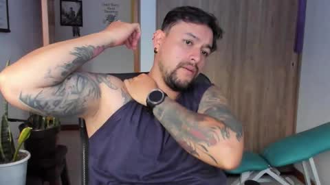 Snapshot of thomas_rol chatting on 12-15-25, 06:45 Thomas online show from 12-15-25, 06:45