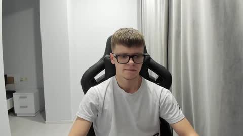 Tomas online show from 01-22-25, 08:06