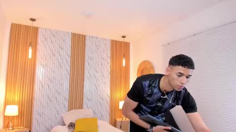 Thomas online show from 02-15-25, 07:28