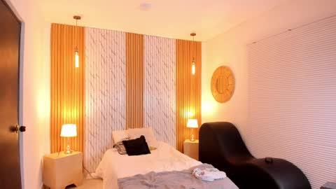 Thomas online show from 02-19-25, 11:57