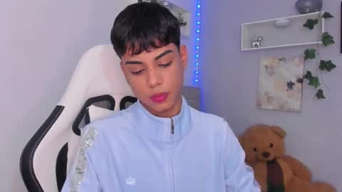 Thomas online show from 11-01-25, 01:18