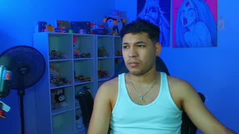 Snapshot of thomascollins__ chatting on 01-03-25, 06:55 Thomas online show from 01-03-25, 06:55