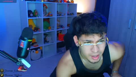 Snapshot of thomascollins__ chatting on 01-23-25, 08:04 Thomas online show from 01-23-25, 08:04