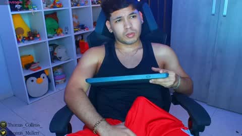 Snapshot of thomascollins__ chatting on 02-04-25, 10:10 Thomas online show from 02-04-25, 10:10