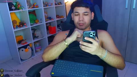 Snapshot of thomascollins__ chatting on 02-14-25, 07:59 Thomas online show from 02-14-25, 07:59