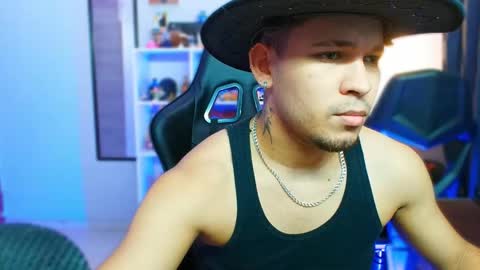 Snapshot of thomascollins__ chatting on 11-01-25, 06:59 Thomas online show from 11-01-25, 06:59