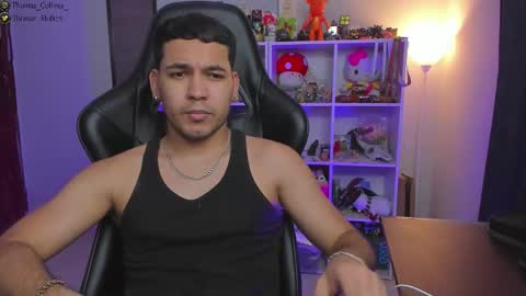 Snapshot of thomascollins__ chatting on 02-07-26, 06:39 Thomas online show from 02-07-26, 06:39