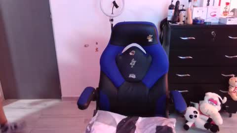 VALERIA online show from 11-02-25, 07:49