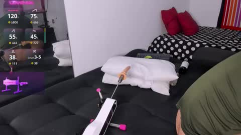 thomass royy online show from 12-20-25, 05:14